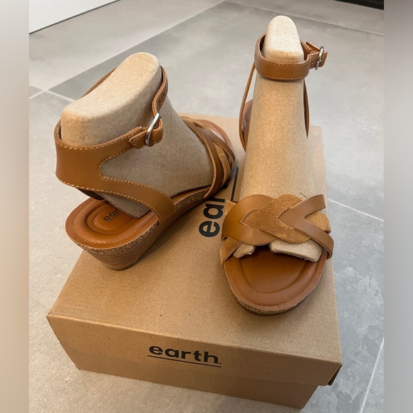 Earth - Herly Woven Strappy Stacked Heel Dress Sandals - Picture 2 of 8